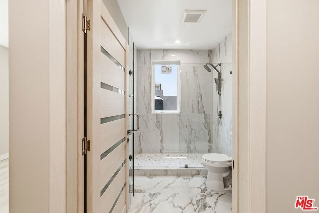 227 N Burlington Avenue - Photo 20