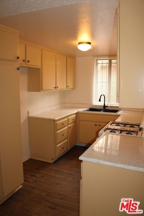12100 Birch Avenue - Photo 3