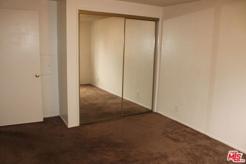 12100 Birch Avenue - Photo 11