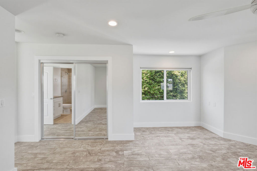 869 Warren Avenue - Photo 31