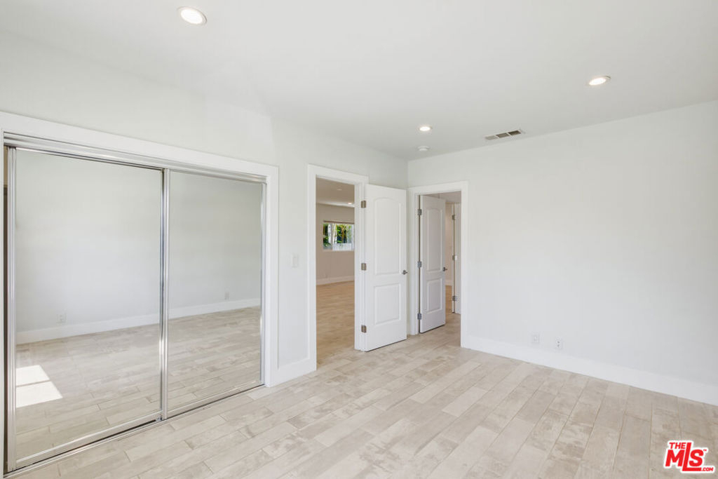 869 Warren Avenue - Photo 26