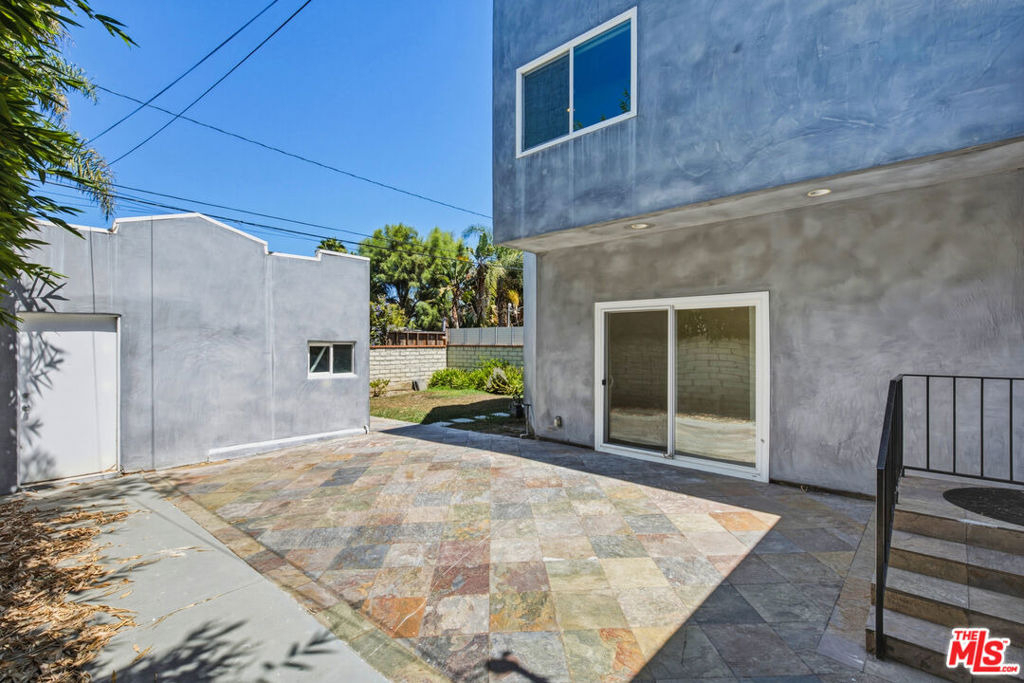 869 Warren Avenue - Photo 15