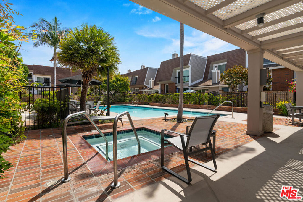 13072 Maxella Avenue - Photo 17