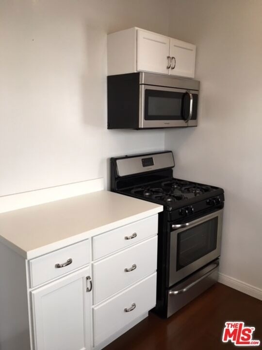 8124 Blackburn Avenue - Photo 5