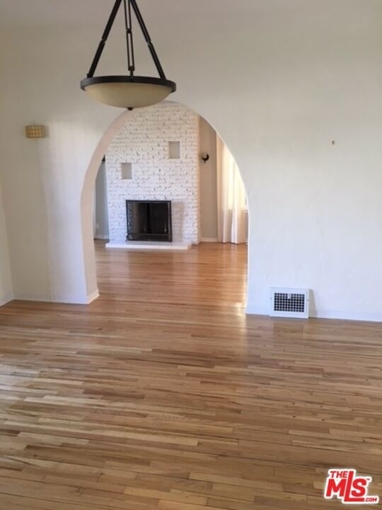 8124 Blackburn Avenue - Photo 2