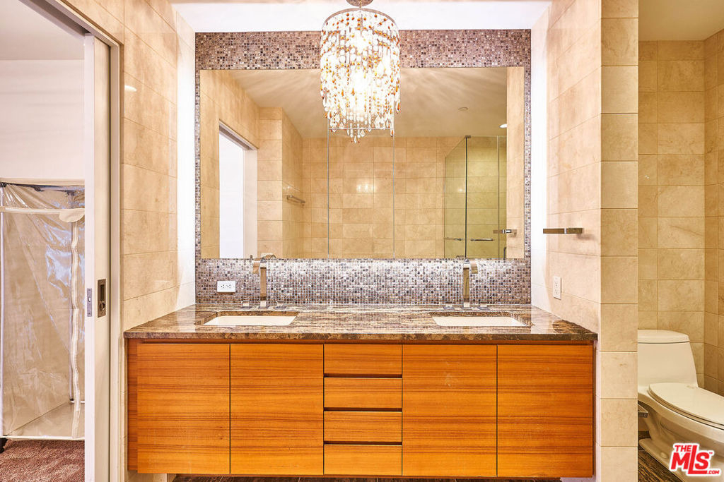 900 W Olympic Boulevard - Photo 26