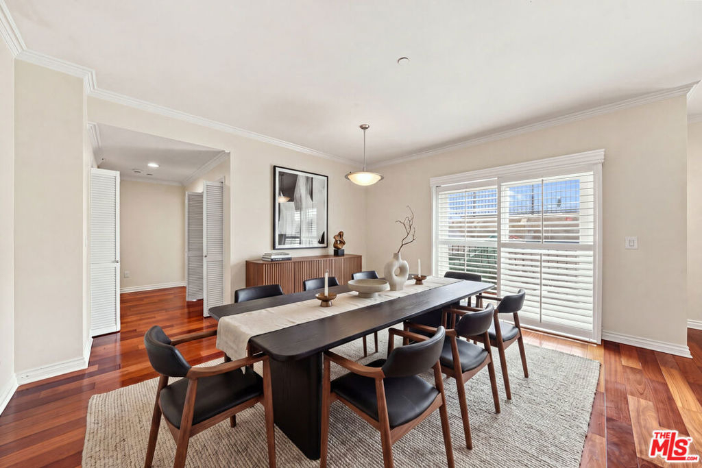 956 S Wilton Place - Photo 3