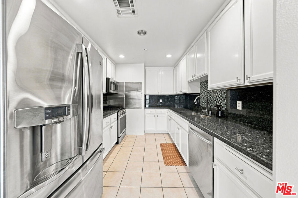 956 S Wilton Place - Photo 5