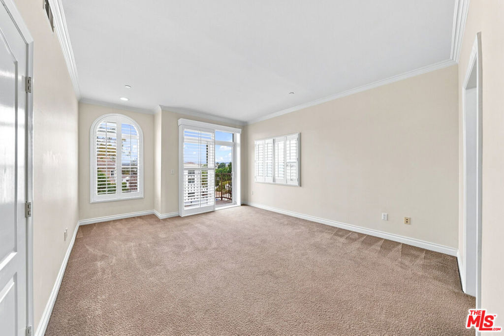956 S Wilton Place - Photo 7