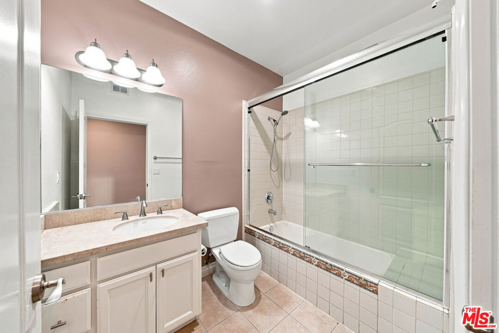 956 S Wilton Place - Photo 13