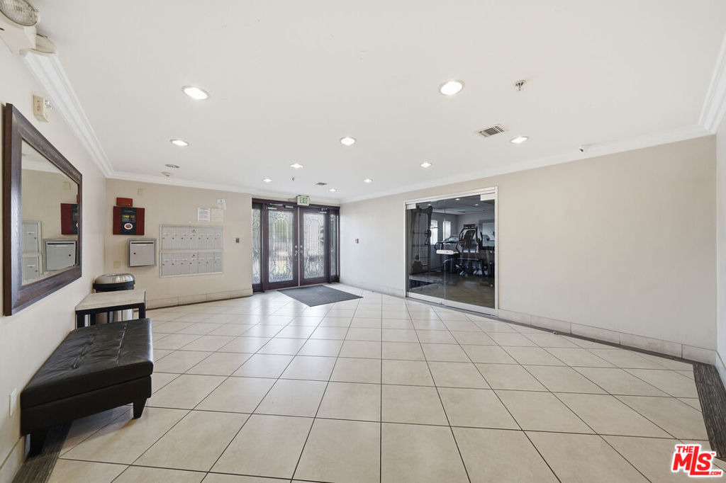 956 S Wilton Place - Photo 23