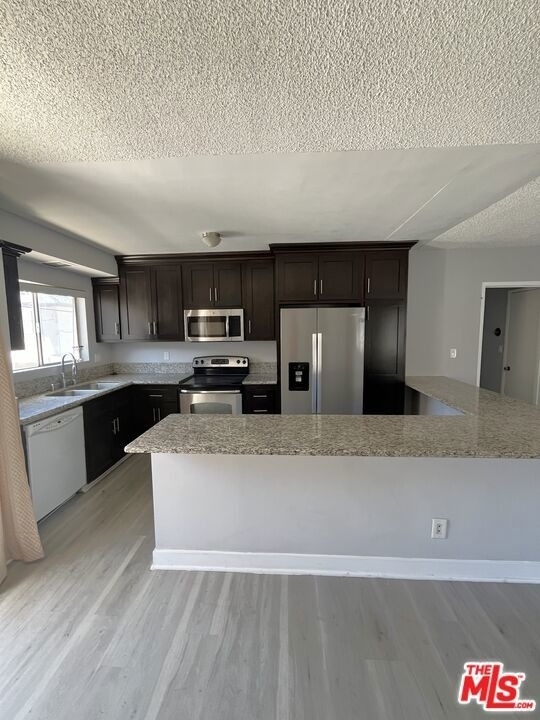 905 S Bedford Street - Photo 2