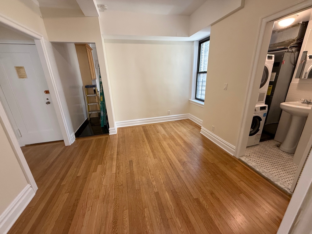 111 East 80th Street - Photo 4