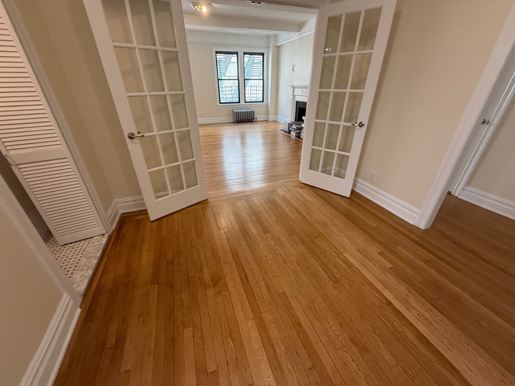 111 East 80th Street - Photo 6