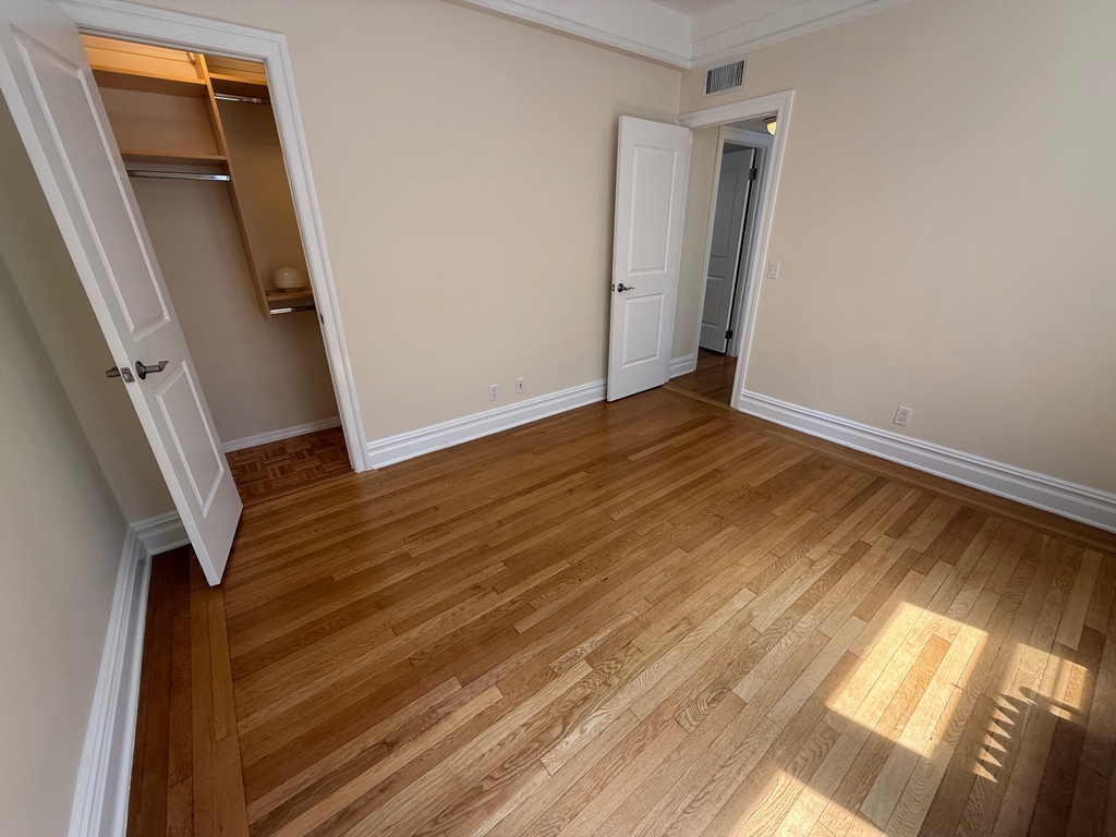 111 East 80th Street - Photo 10