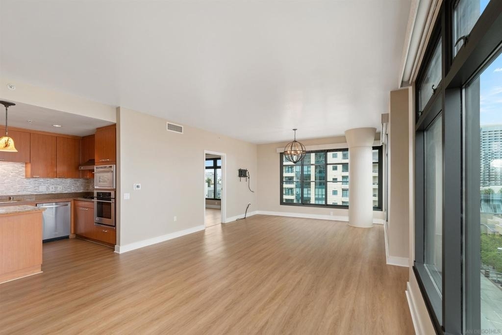 645 Front St - Photo 12