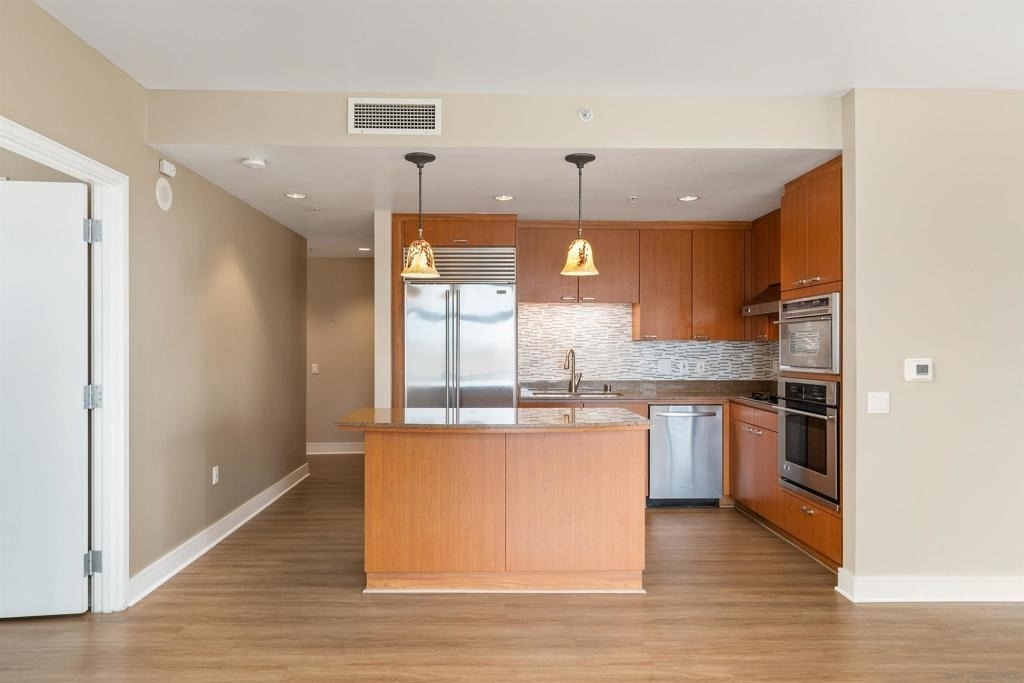 645 Front St - Photo 6