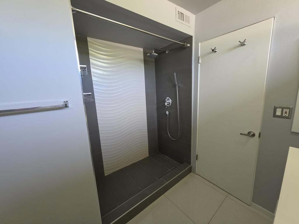 723 E Louise Drive - Photo 29