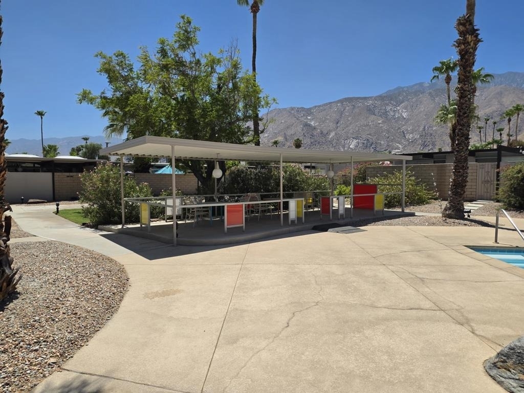 723 E Louise Drive - Photo 36