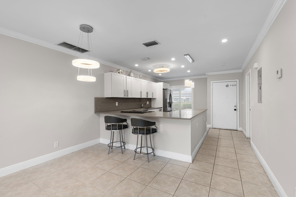 8757 Bella Vista Drive - Photo 2