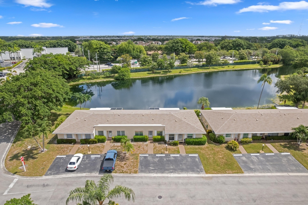 8757 Bella Vista Drive - Photo 14