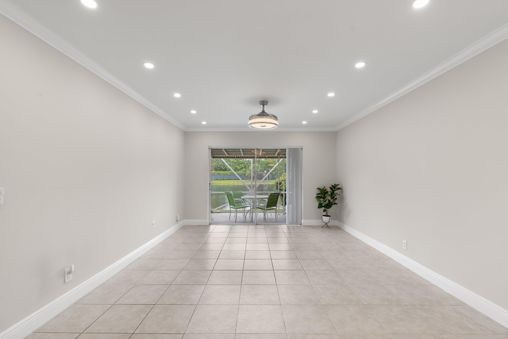 8757 Bella Vista Drive - Photo 5