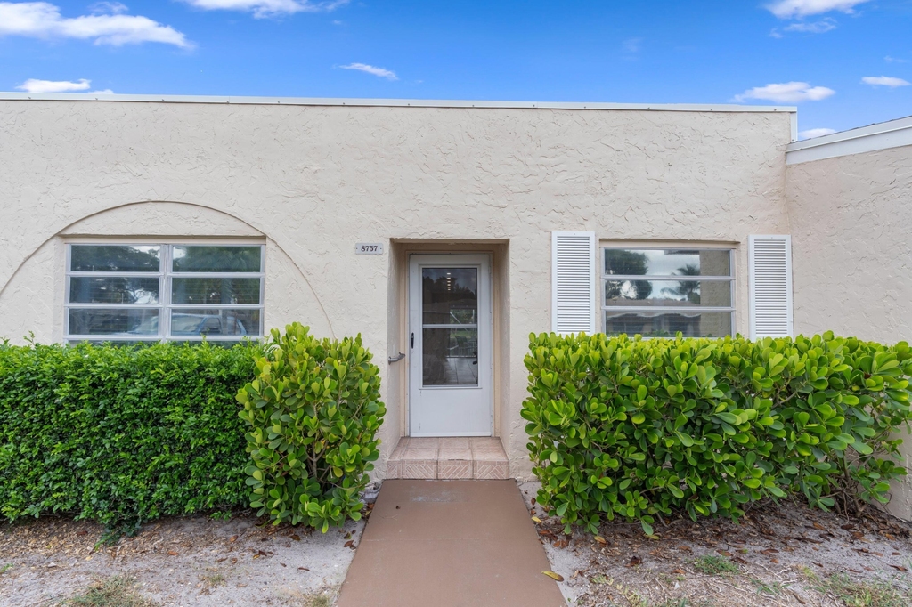 8757 Bella Vista Drive - Photo 17