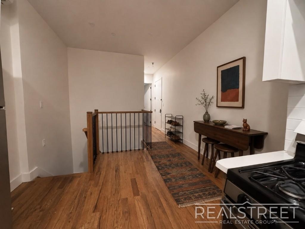 695 Dekalb Avenue - Photo 3