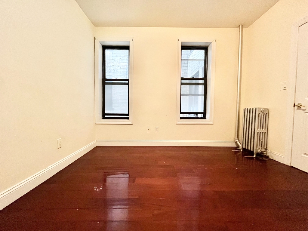 780 East 2nd Street - Photo 8
