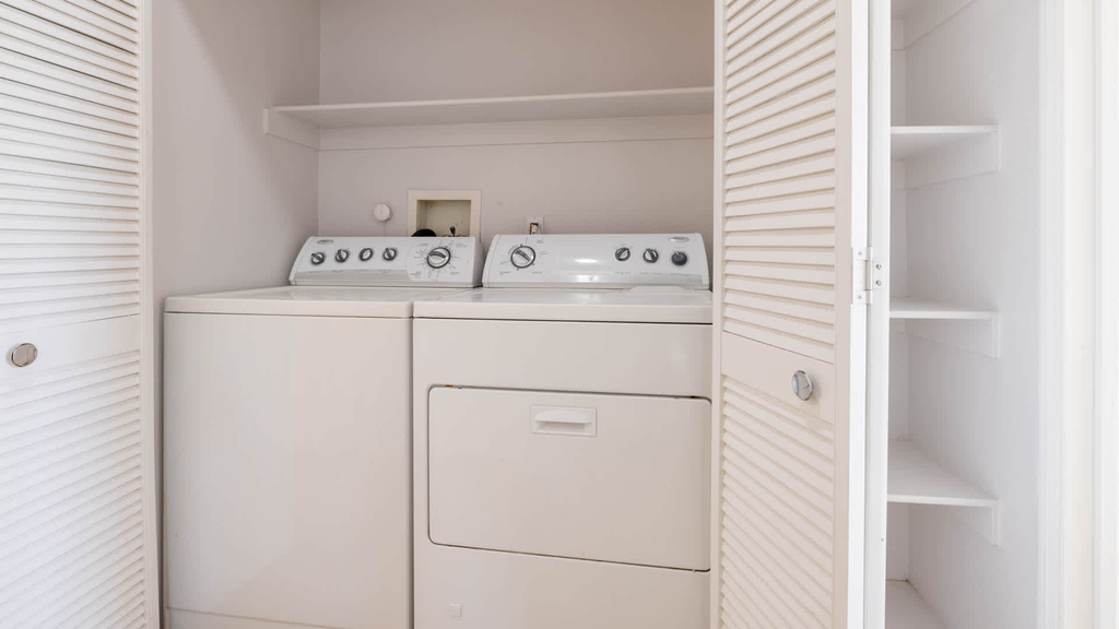 6150 De Soto Avenue - Photo 45