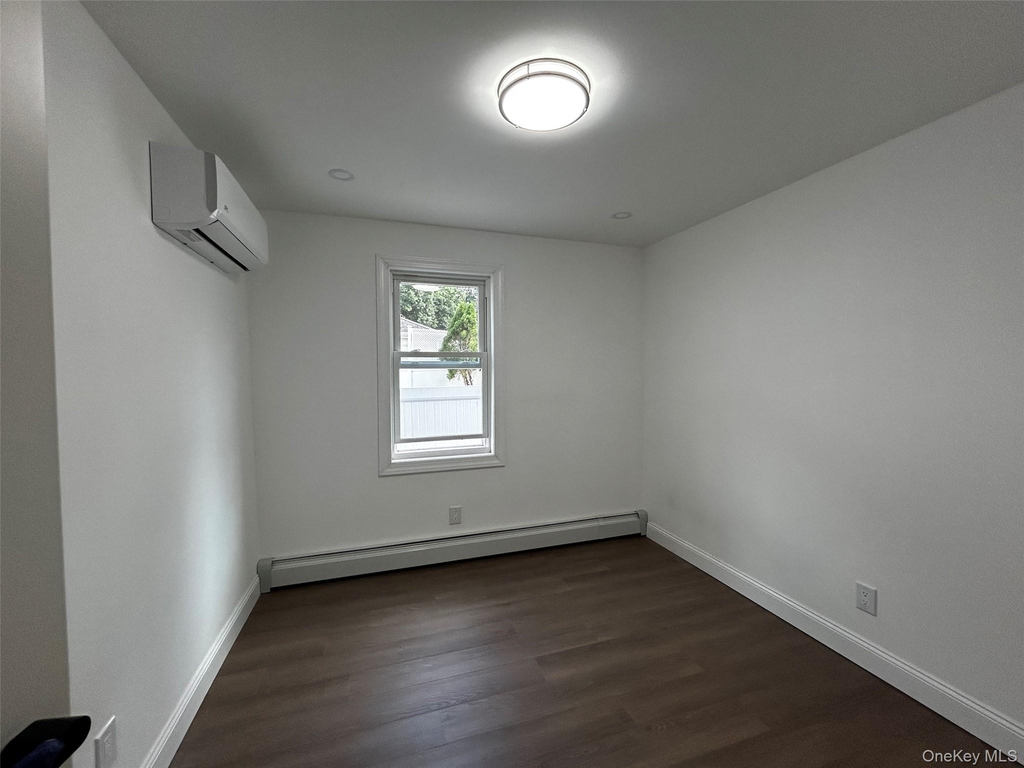217th Street - Photo 3