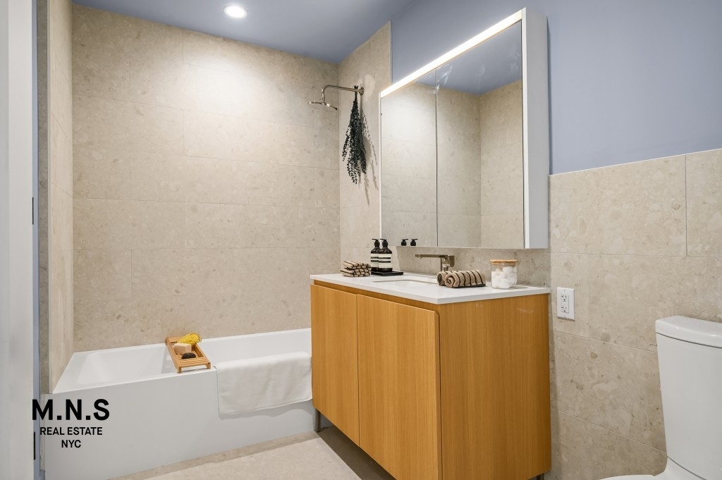 Madison Avenue - Photo 11