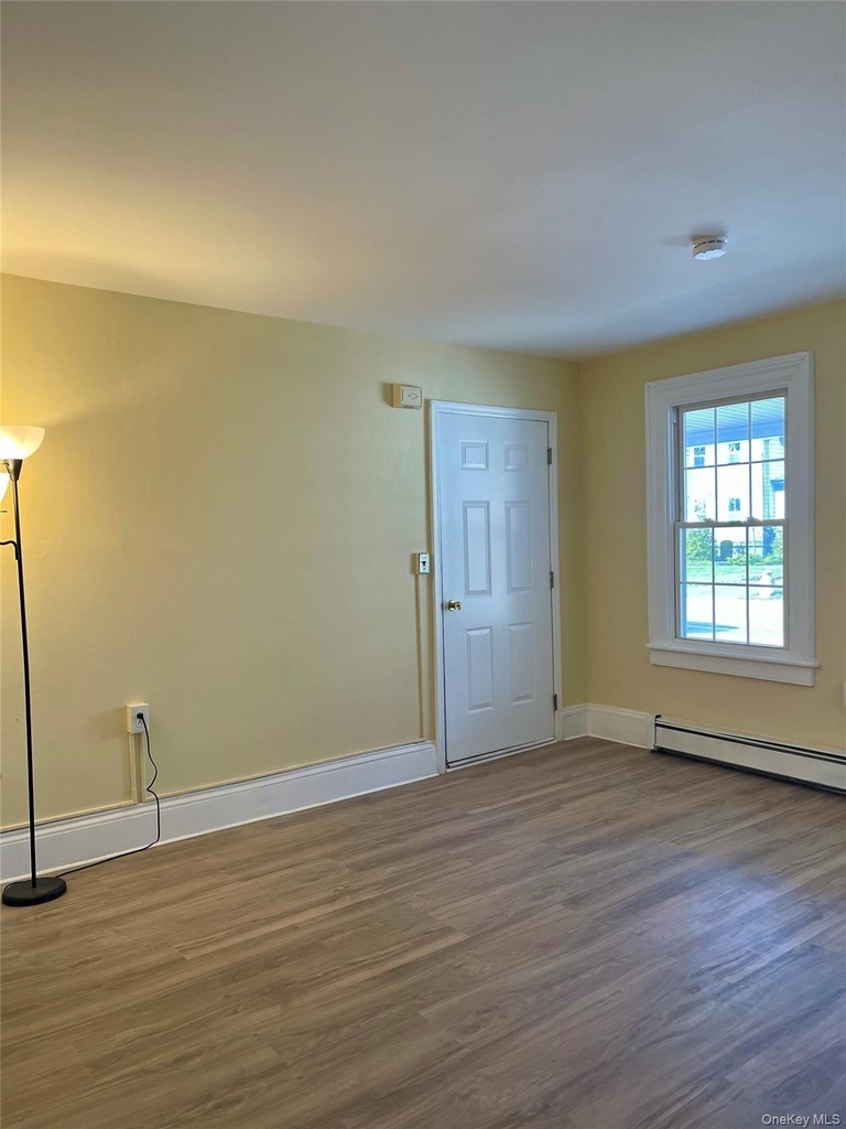 46 E Market Street - Photo 2