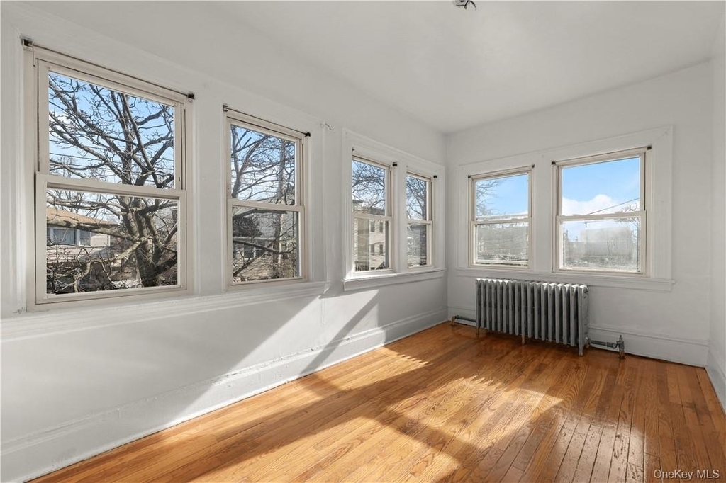 10 S 13th Avenue - Photo 2