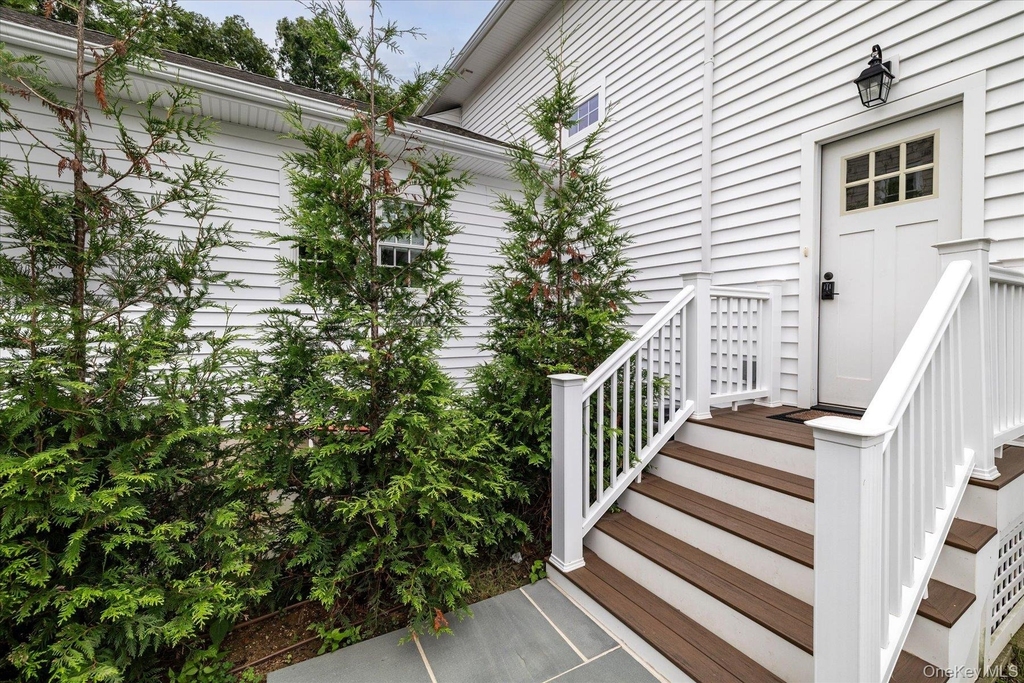 42 Woodland Avenue - Photo 1