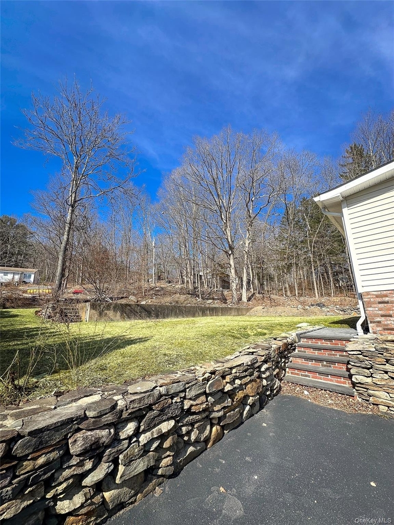 1850 Lakes Rd - Photo 8