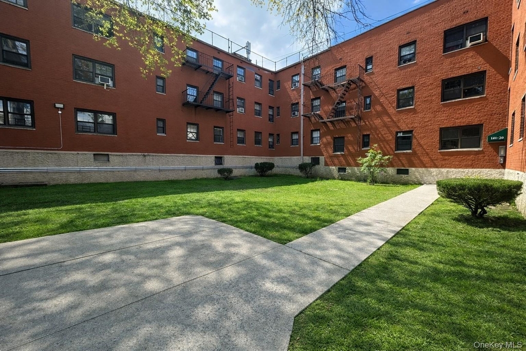 141-20 77 Road - Photo 8