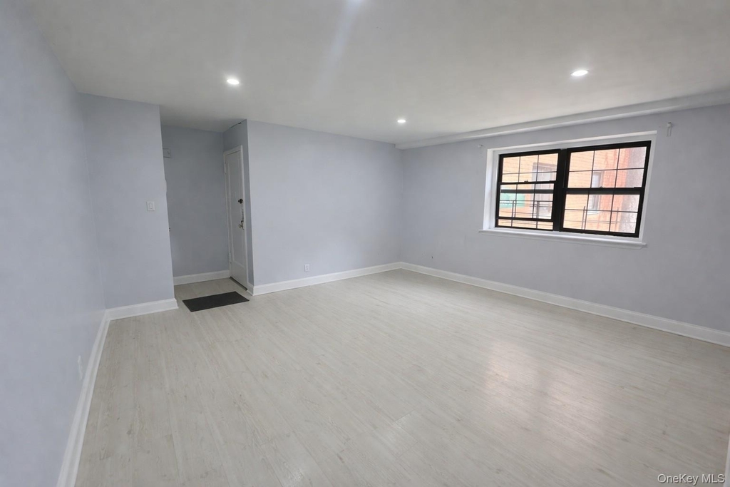 141-20 77 Road - Photo 3