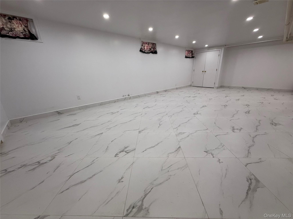 141-09 72nd Avenue - Photo 11