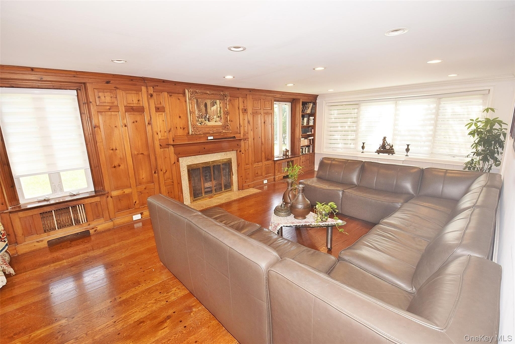25 Old Mill Road - Photo 2