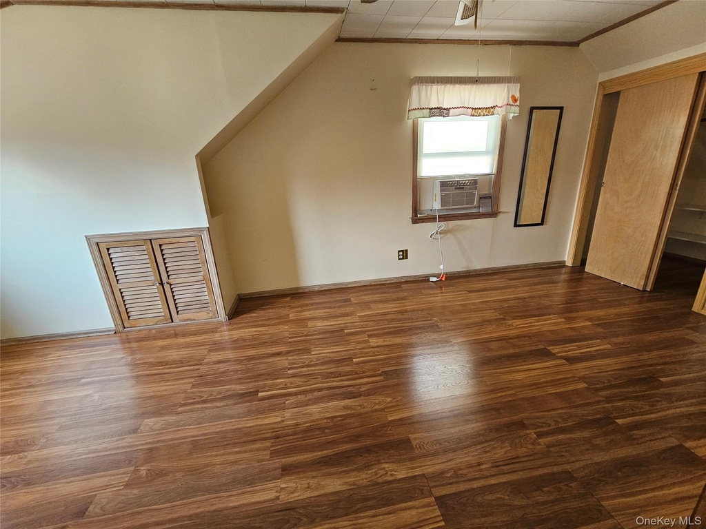 248-41 Thebes Avenue - Photo 9