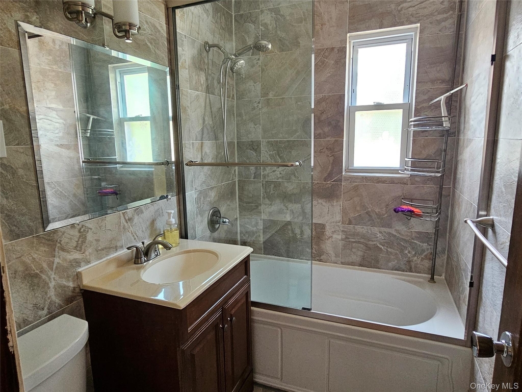 248-41 Thebes Avenue - Photo 5