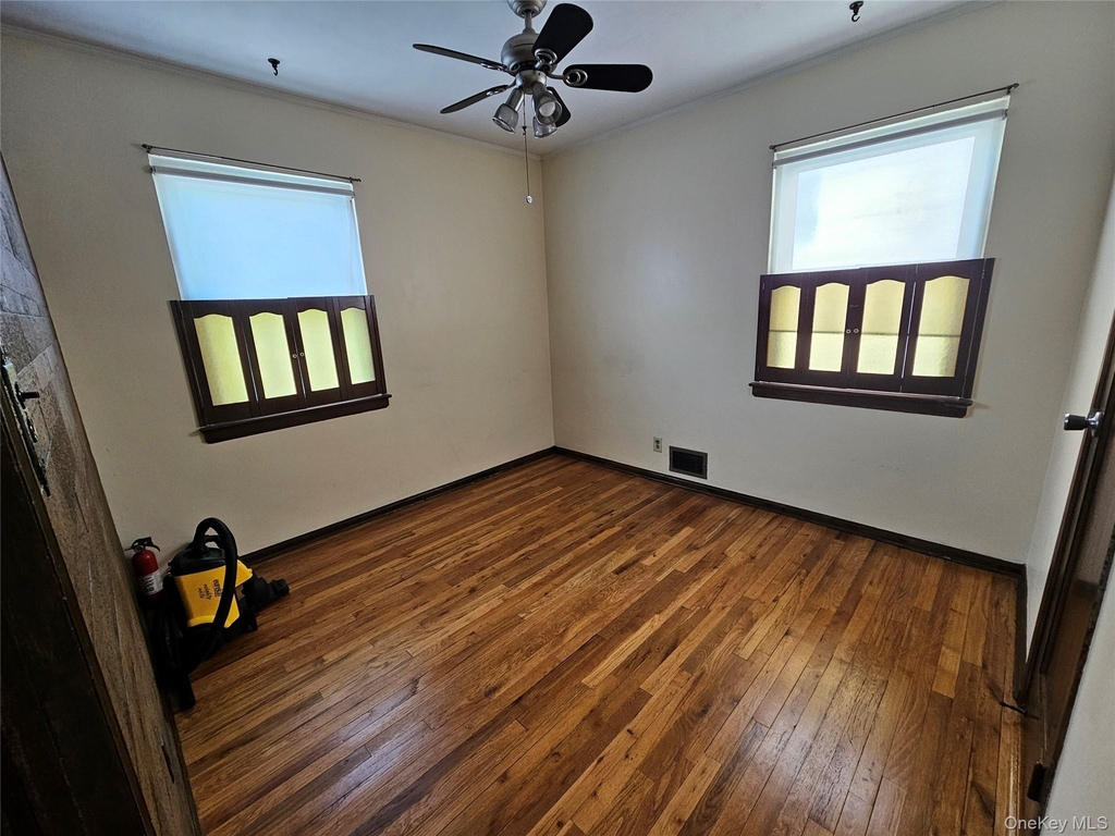 248-41 Thebes Avenue - Photo 11