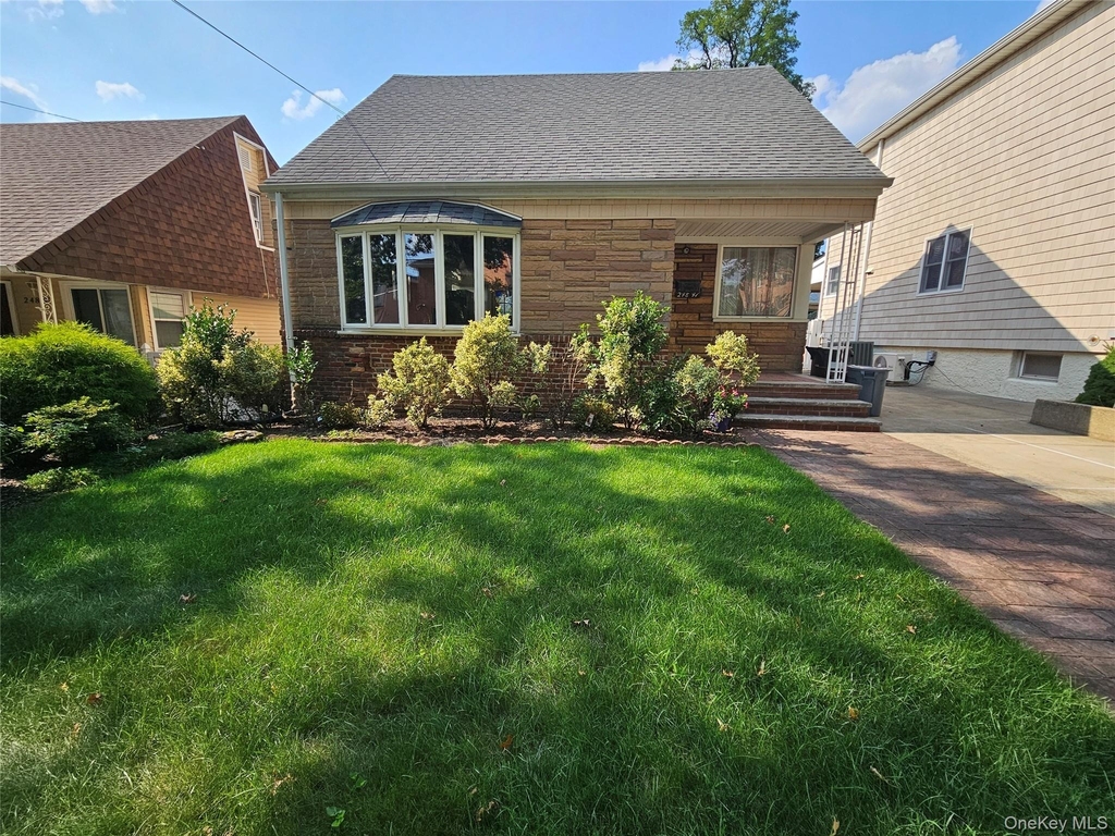 248-41 Thebes Avenue - Photo 0
