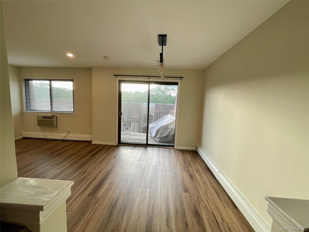 348 Central Park Avenue - Photo 3