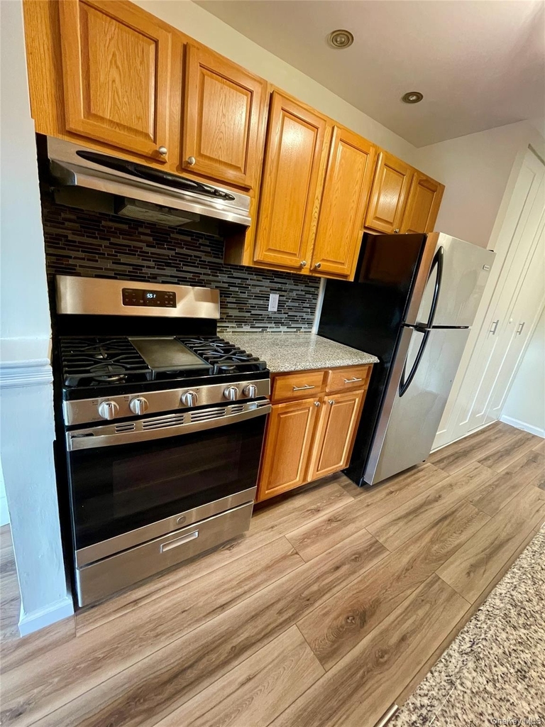 348 Central Park Avenue - Photo 7