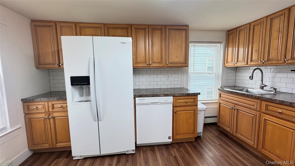 8 Colt Avenue - Photo 2