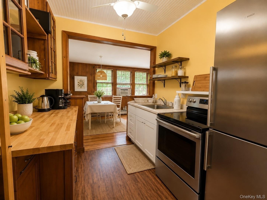 18 Hall Avenue - Photo 4