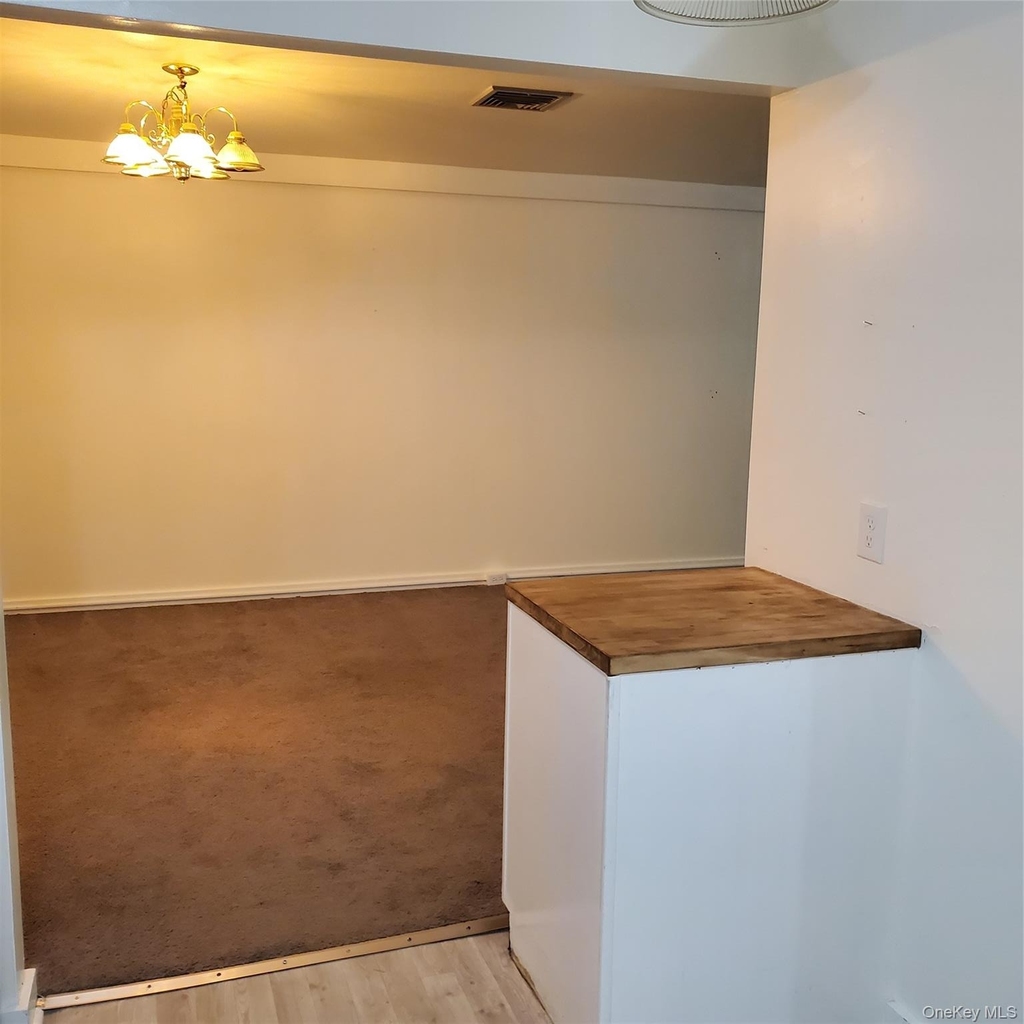 160 W West Road - Photo 3