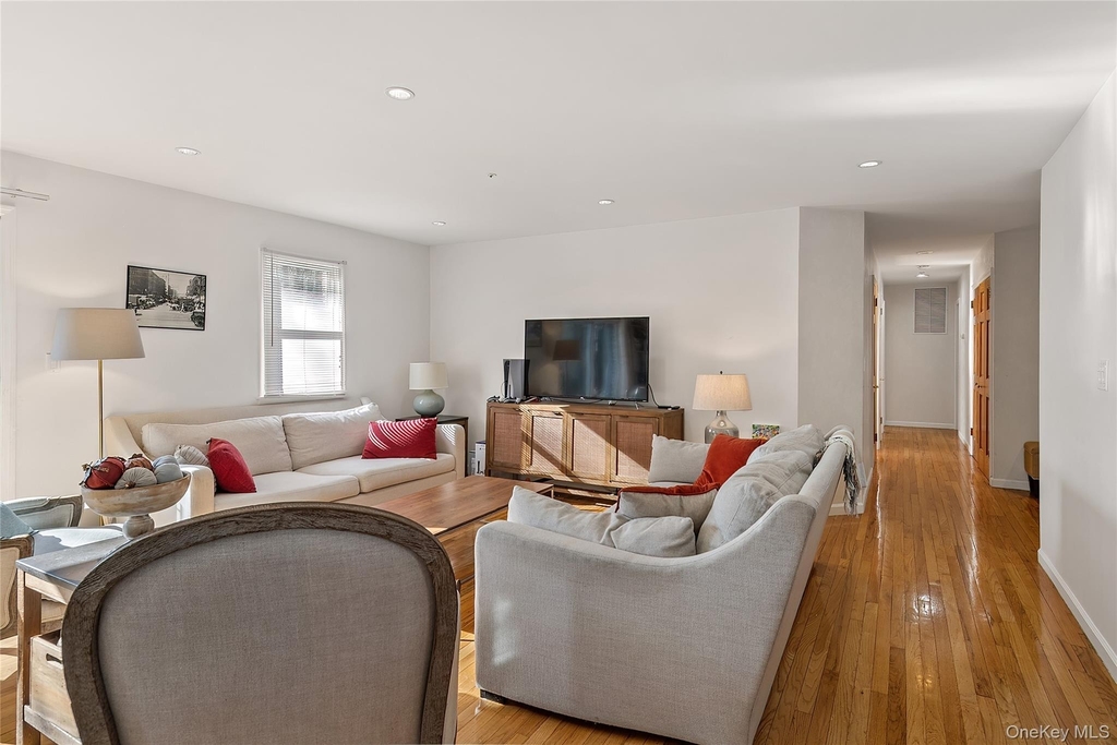 36 Florence Avenue - Photo 9